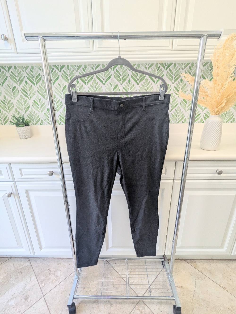 Dark Charcoal Skinny Pants Time & Tru XXL 20 - Picture 1 of 7